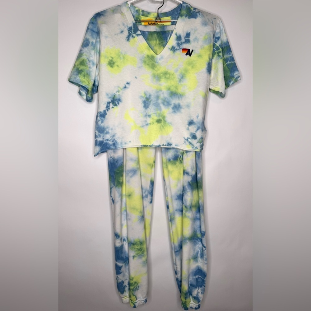 Aviator Nation Hand Dyed Basic Boyfriend V Neck Tee & Hand Dyed Sweatpants Set